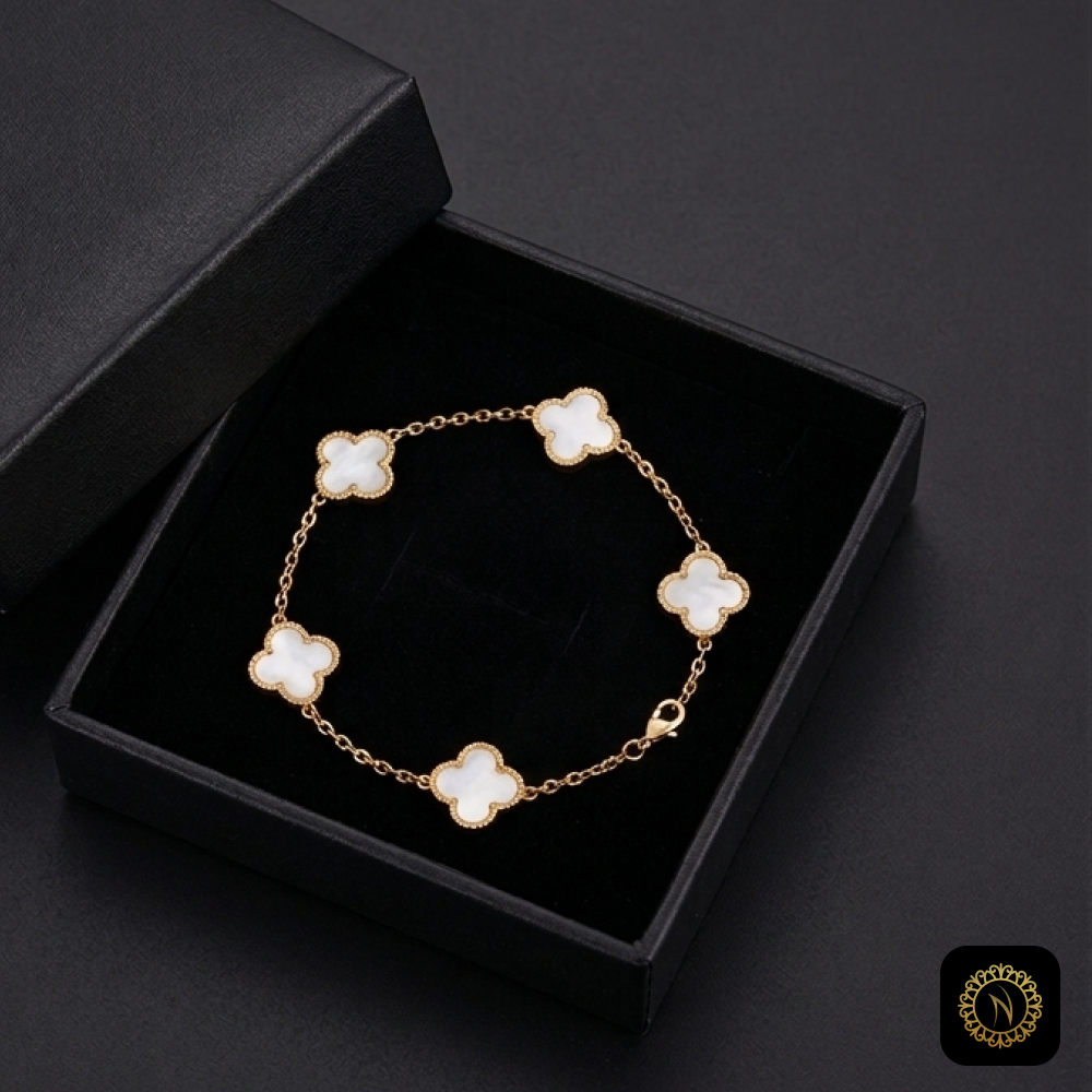 Elegant Gold Four-Leaf Clover Pearl Bracelet